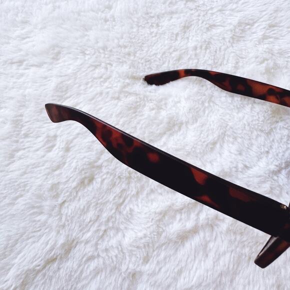 Luke Tortoise Brown Polycarbonate Sunglasses - Picture 7 of 13